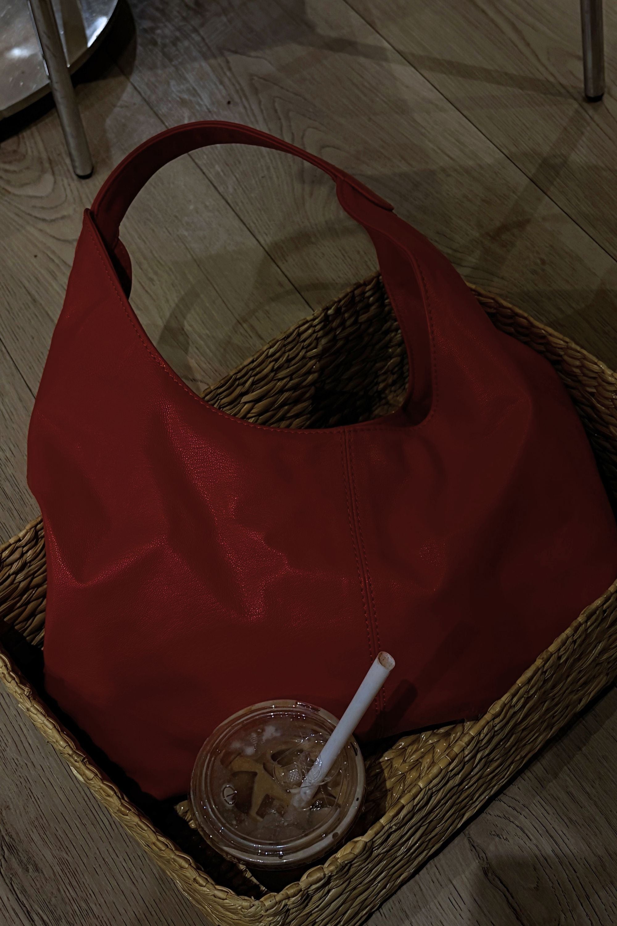 Deve Hobo Tote in Red