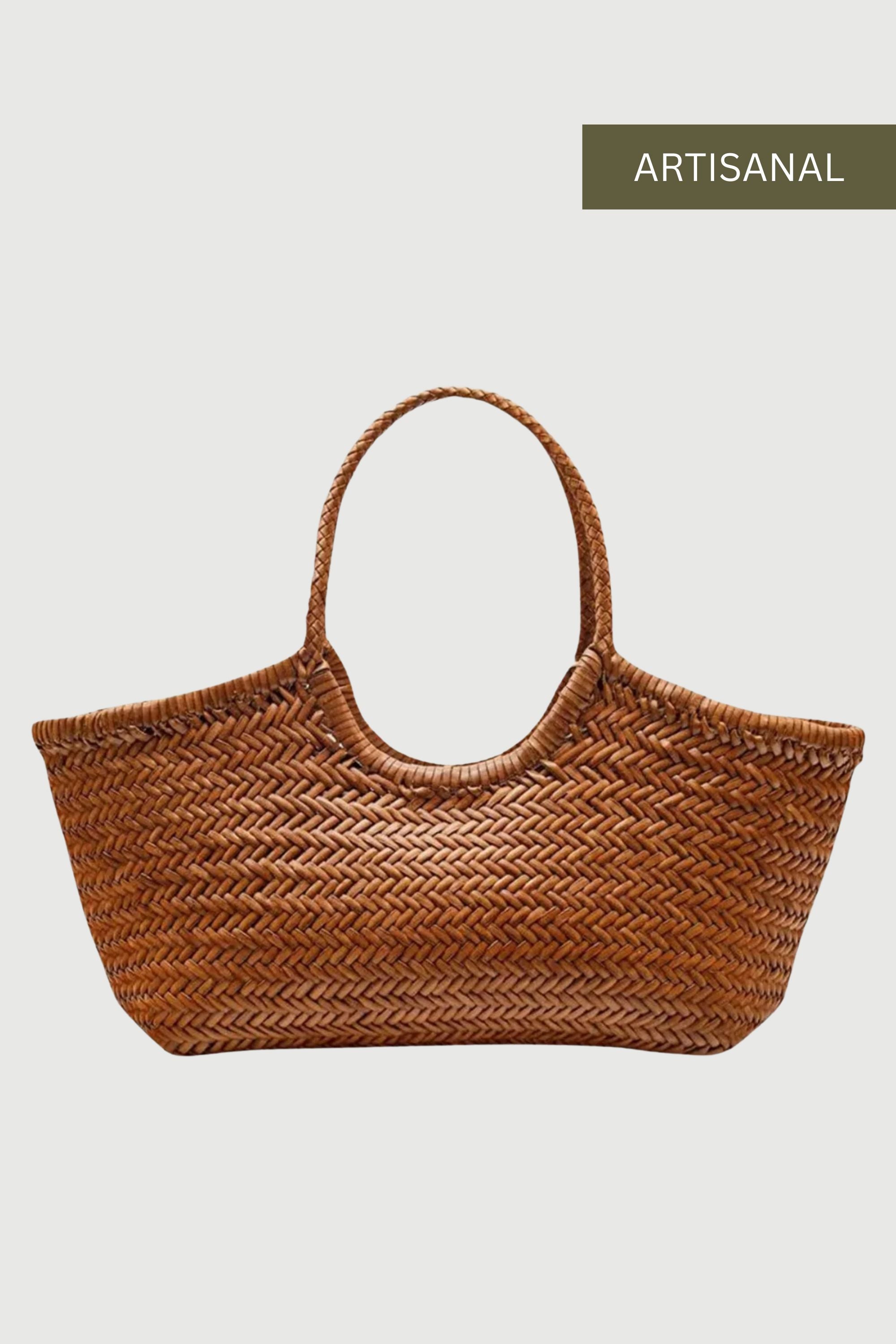 Foyer Tote in Timber Size-16