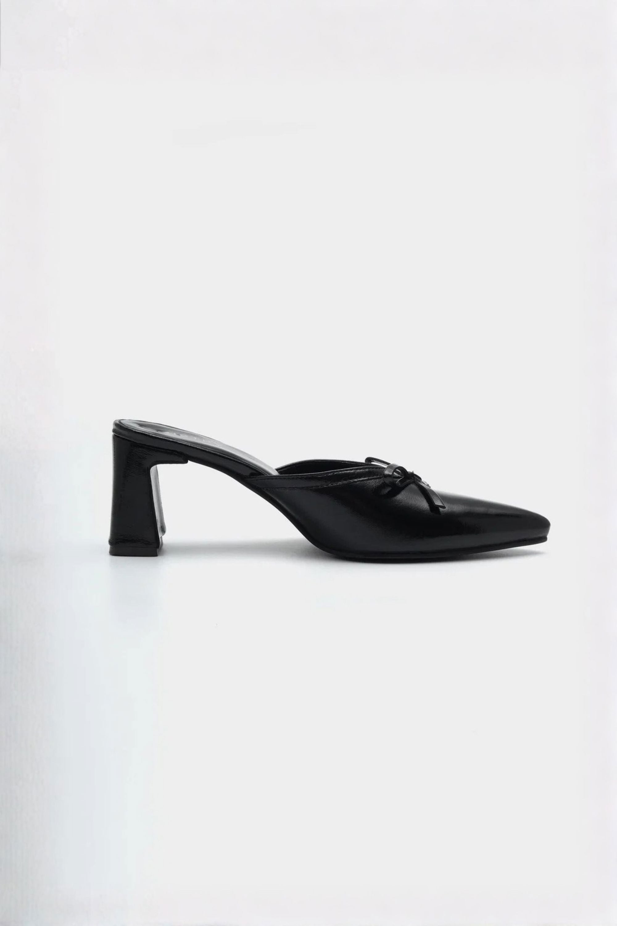 Rogue Sculpted Heels In Onyx