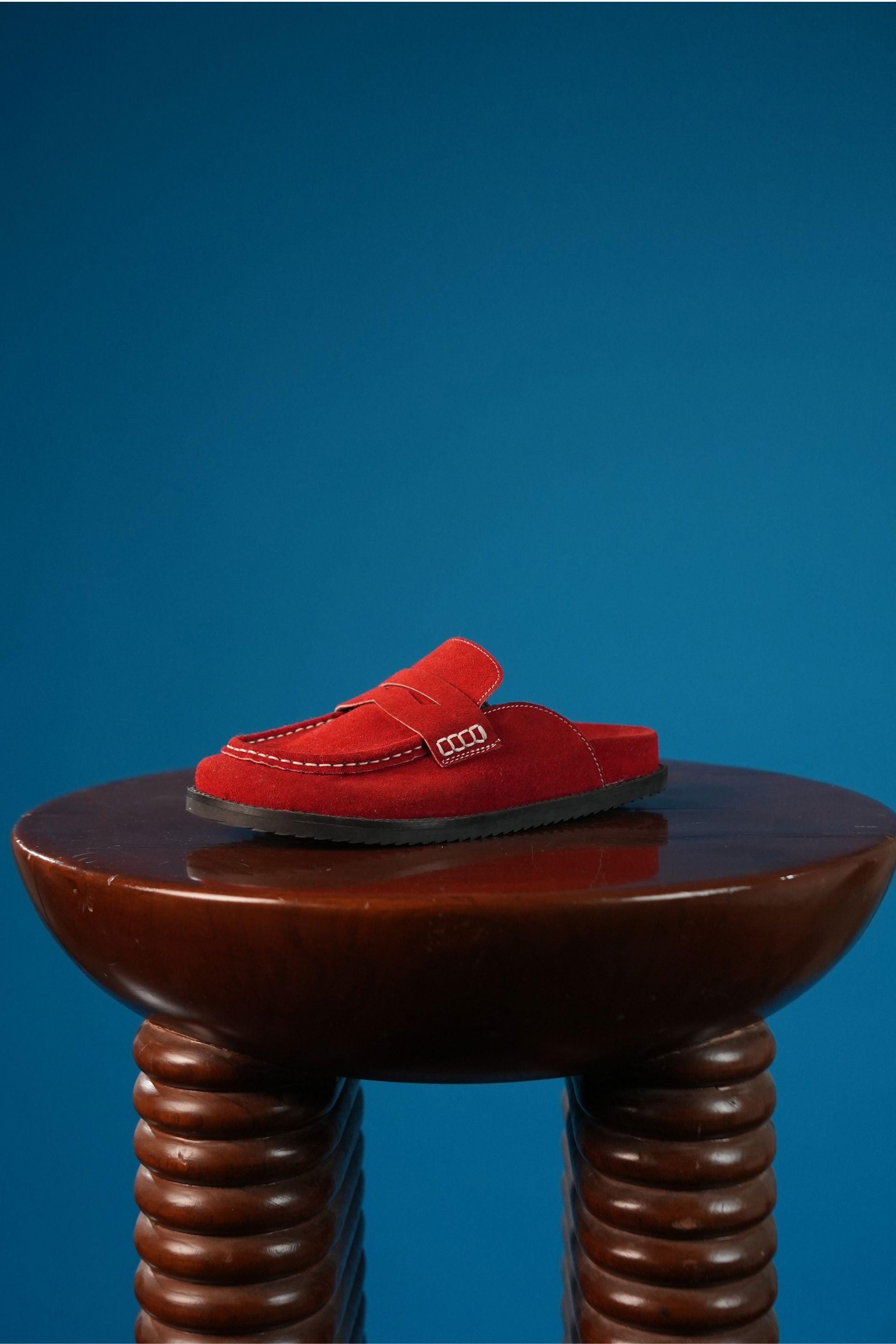 Suede Albas in Crimson