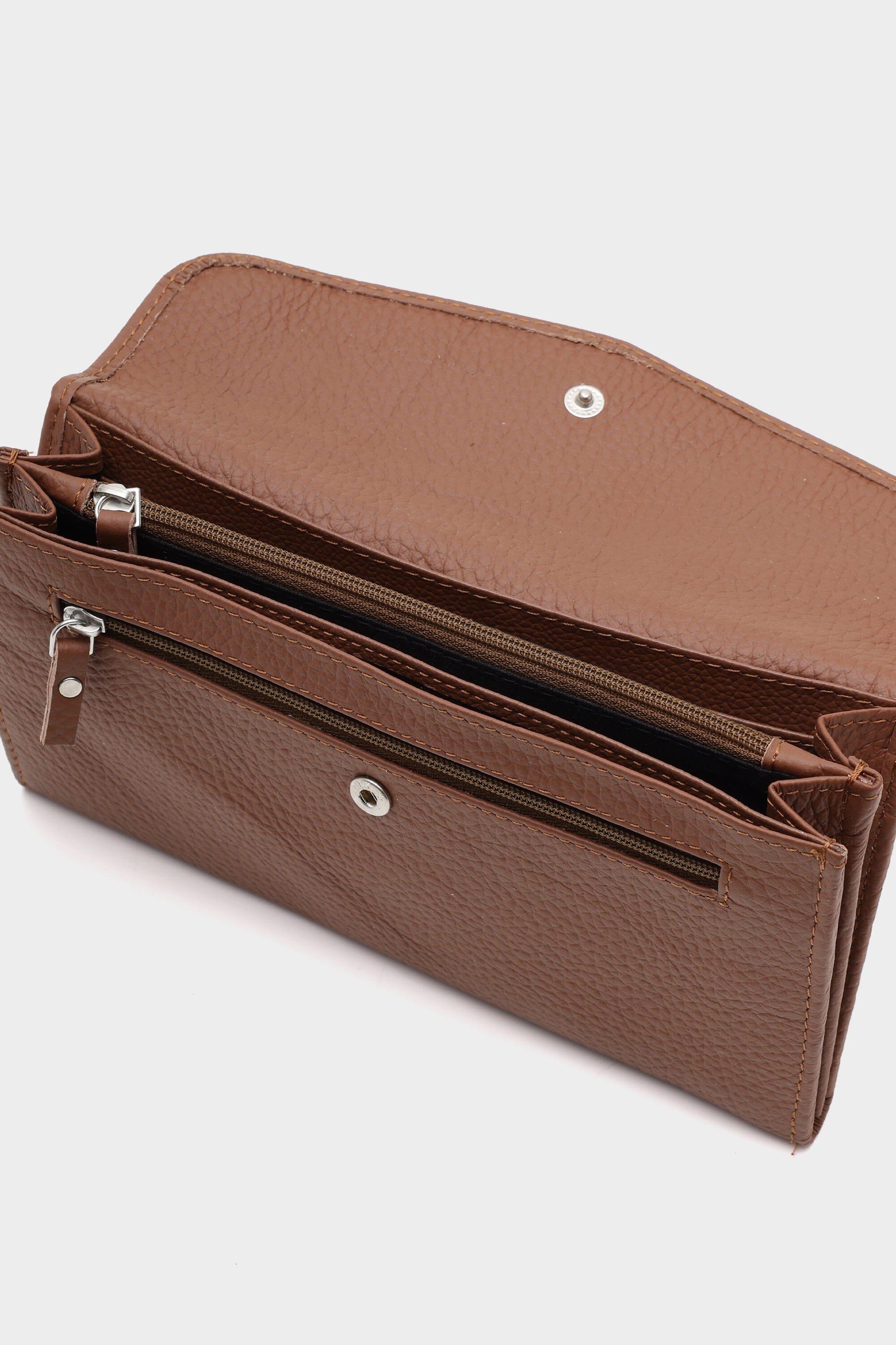 Leather Wallet with Silver Eyelets In Mocha