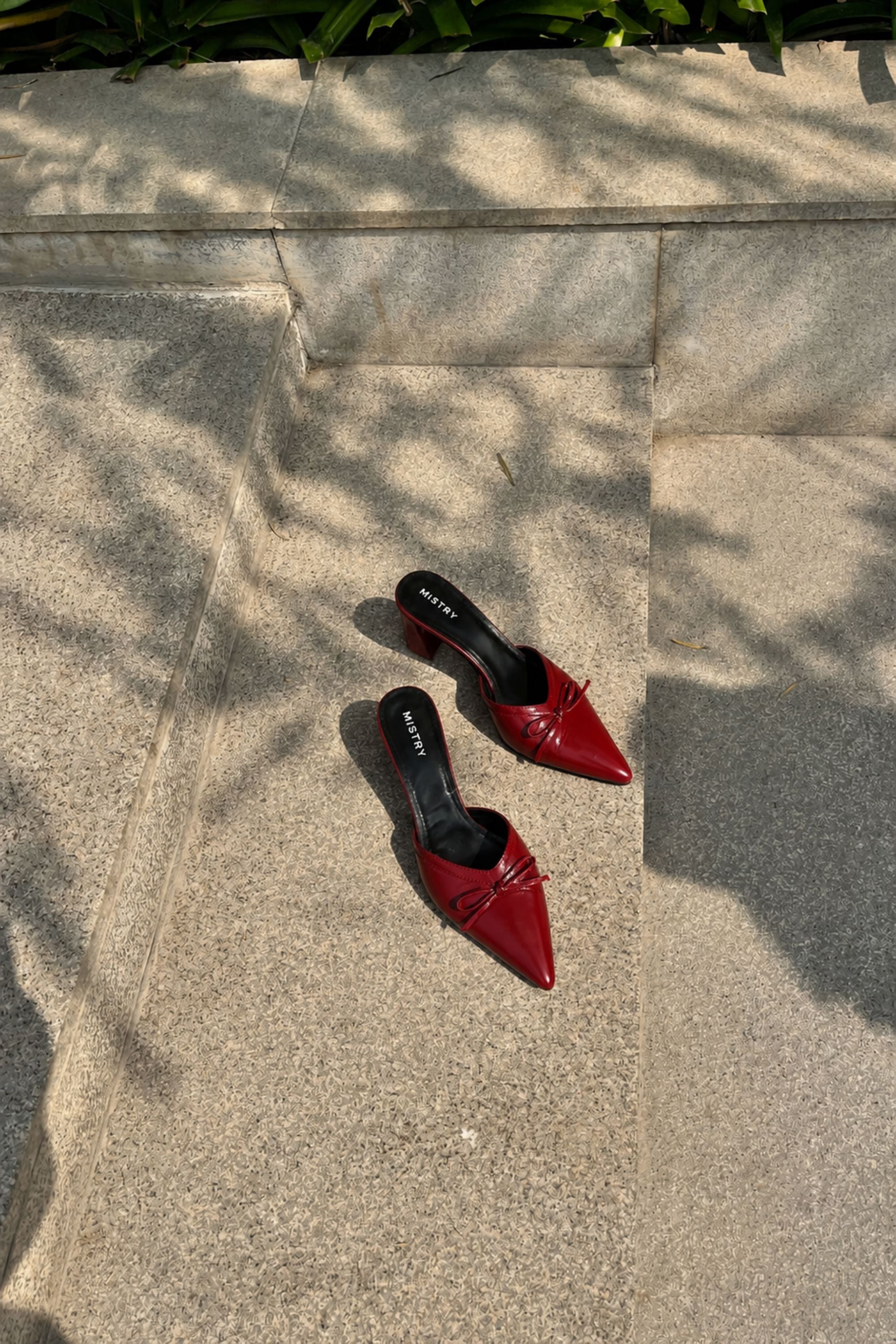Rogue Sculpted Heels in Crimson