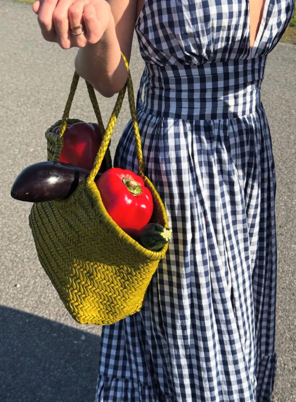 Foyer Tote in Bamboo Green Size-16