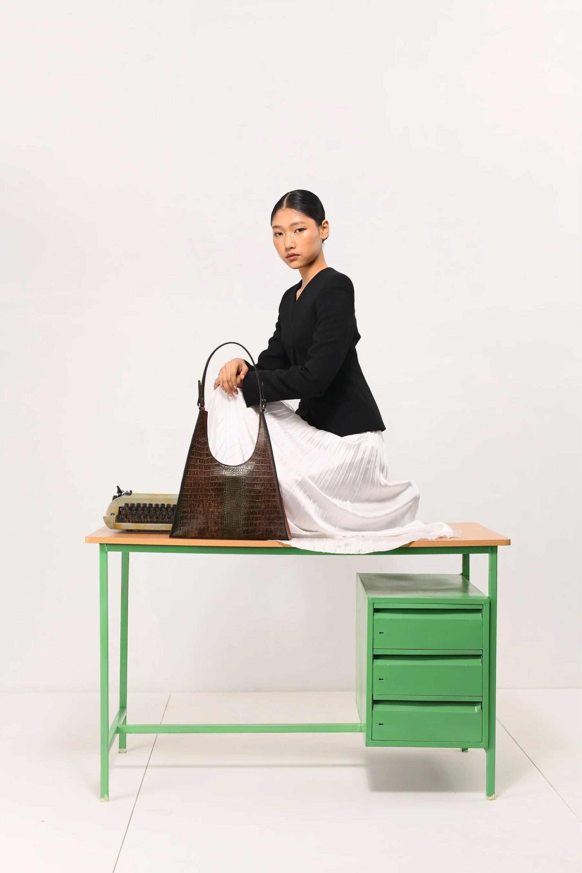 Aizah Bag in Rare Green