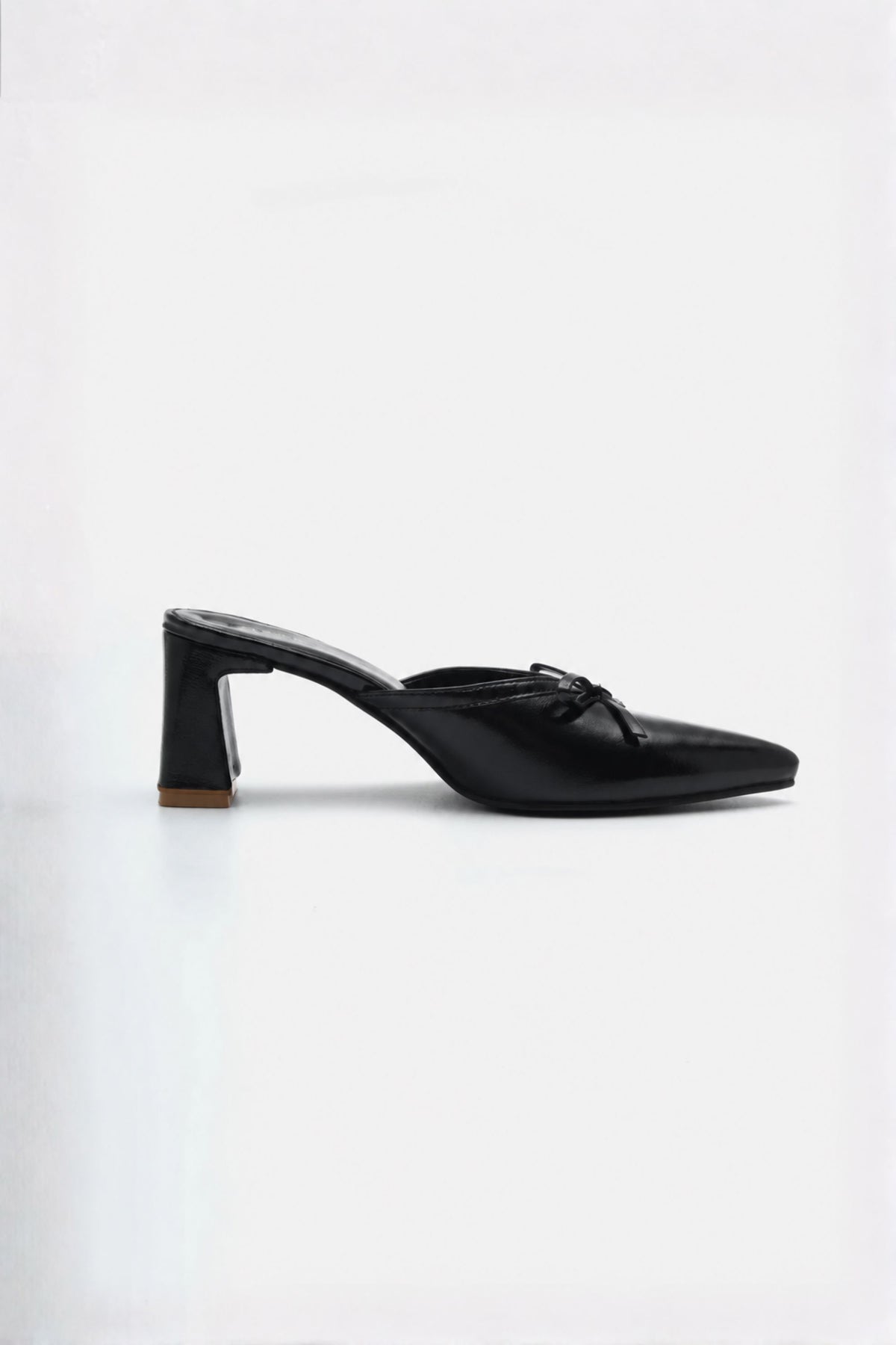 Rogue Sculpted Heels In Onyx