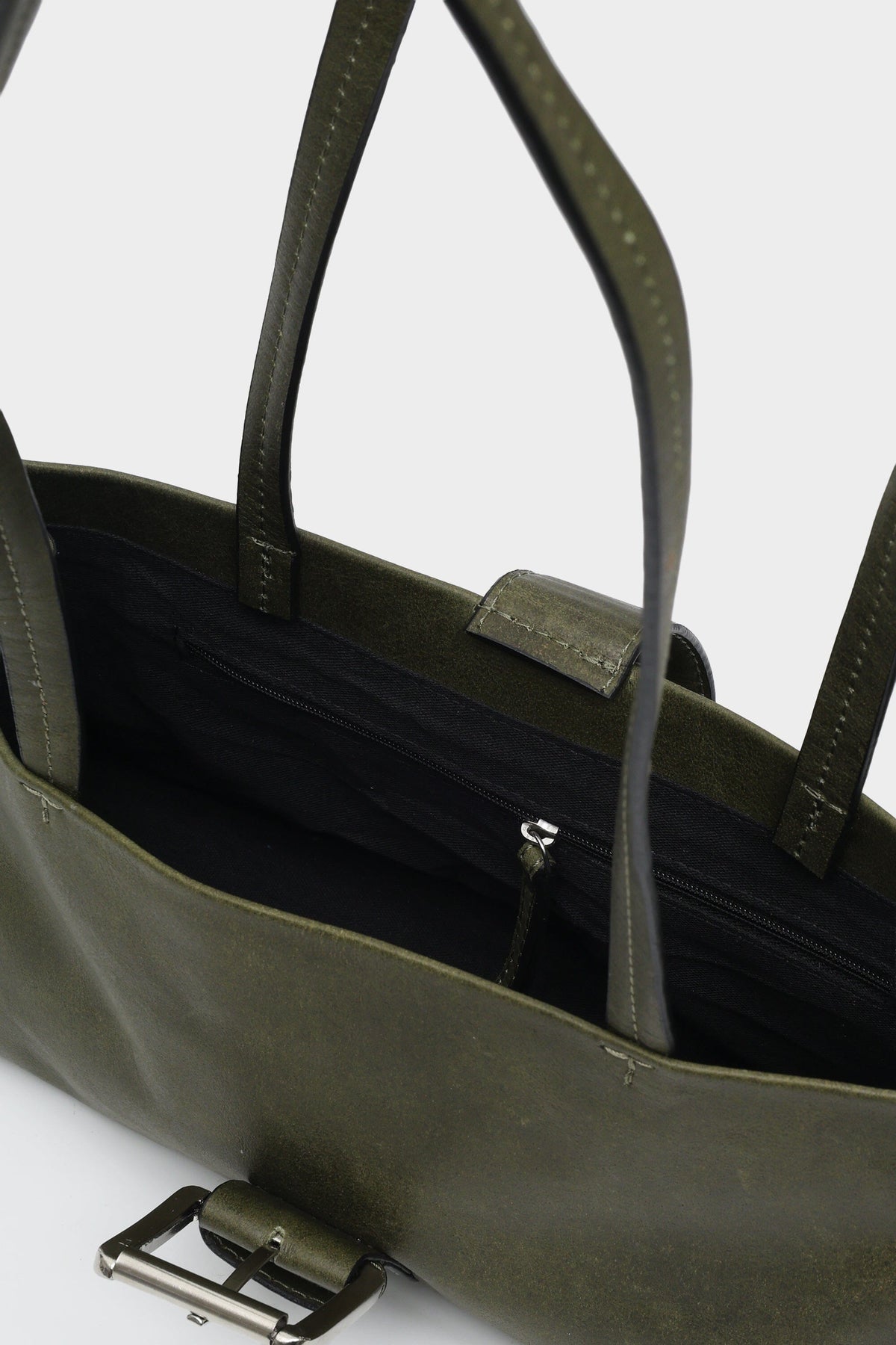 Weston Shoulder Bag in Olive Green
