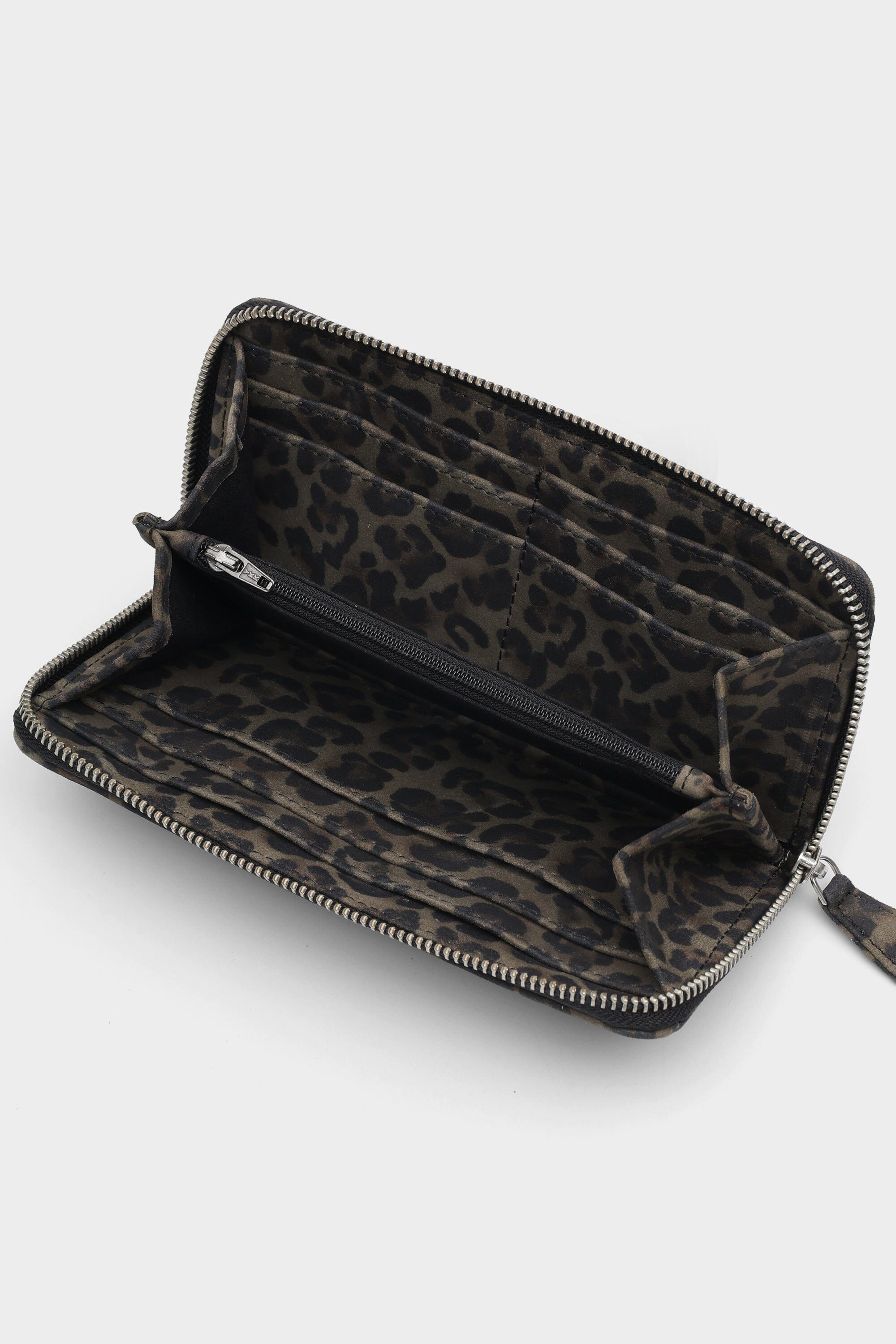 Anchor Wallet in Sage Leopard