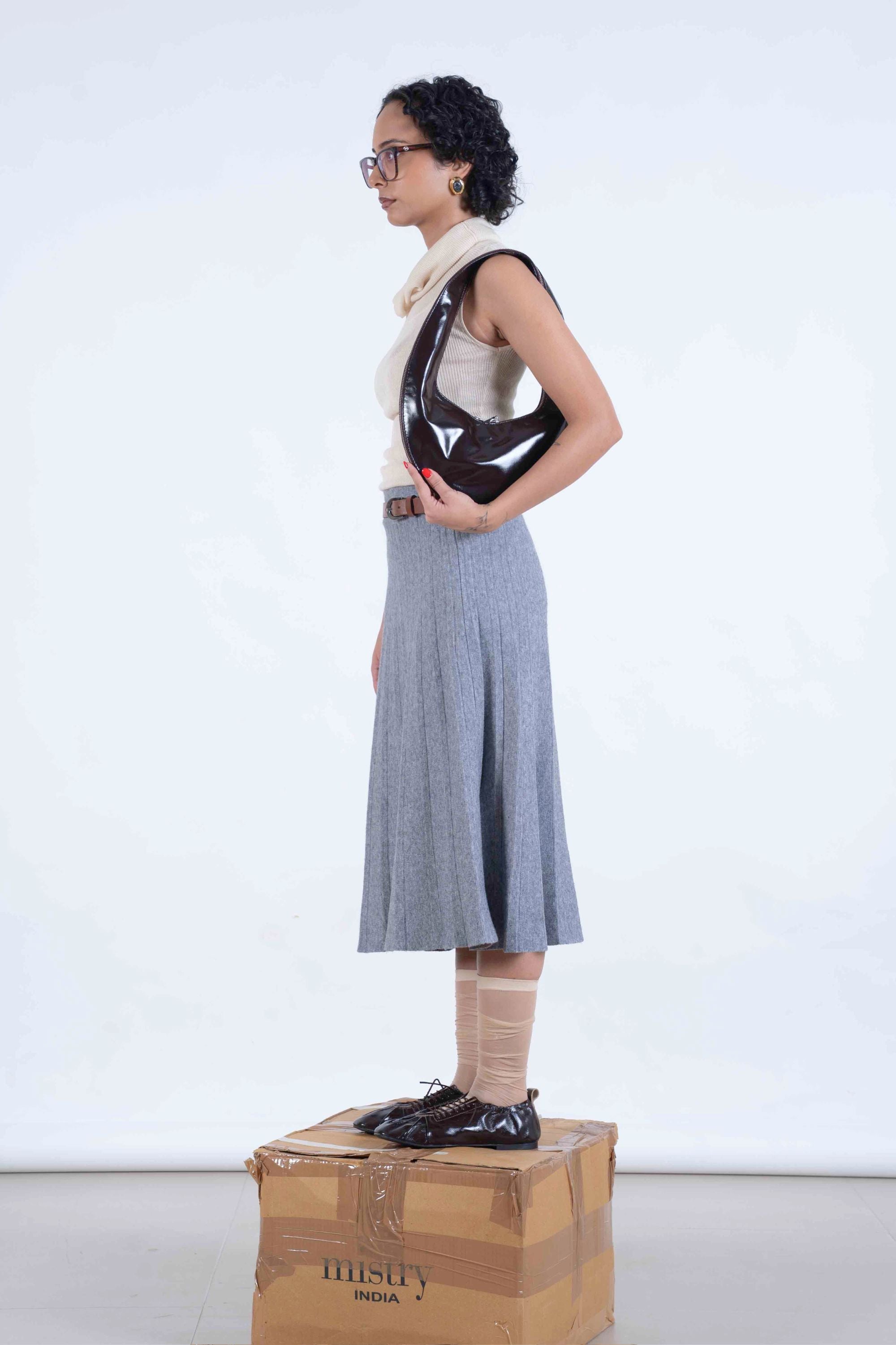 The Sloane Bag with Zipper Details in Brown