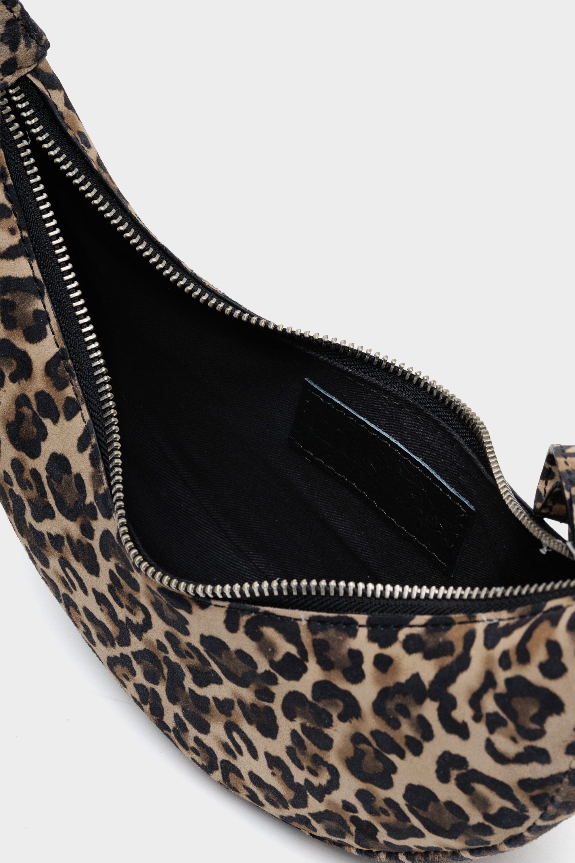 Selena in Beige Leopard