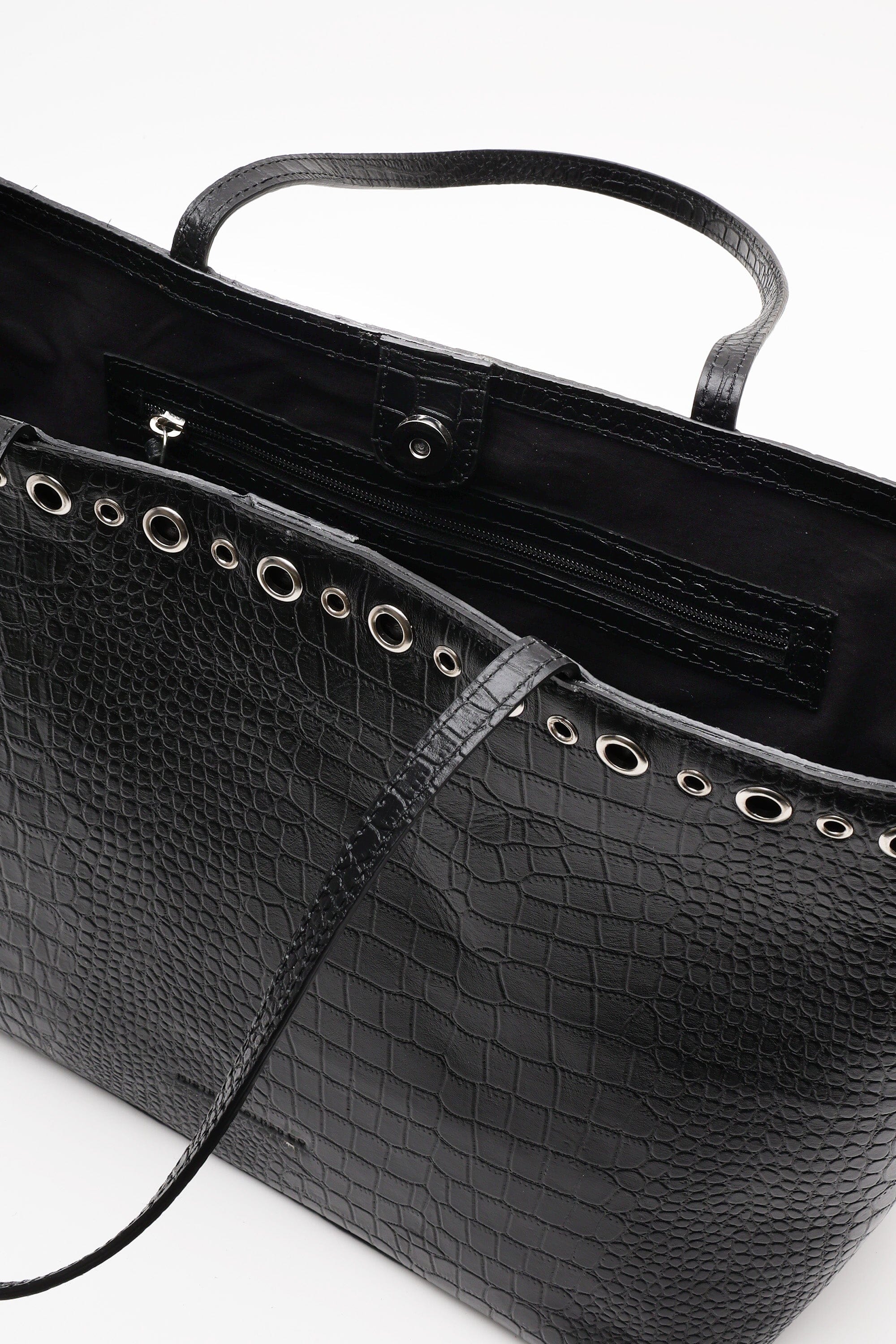 Basic Tote in Black Croc