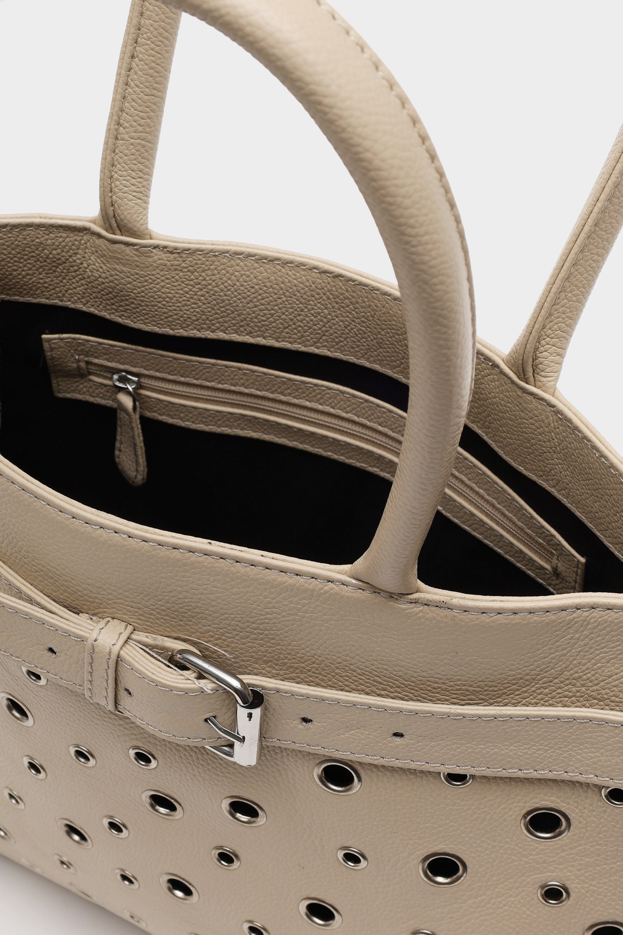 Becky in Pebbled Off White Leather