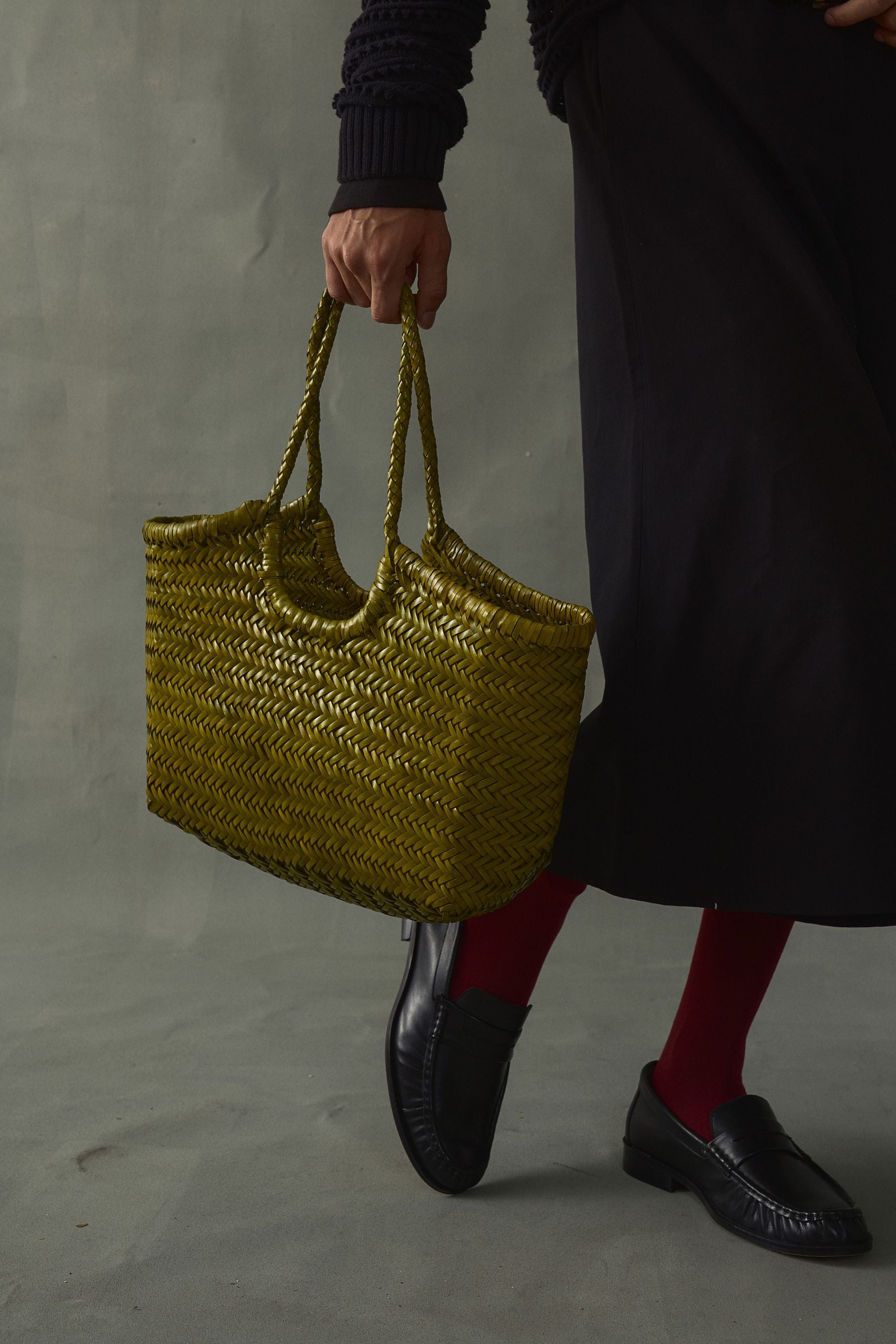 Foyer Tote in Bamboo Green Size-16