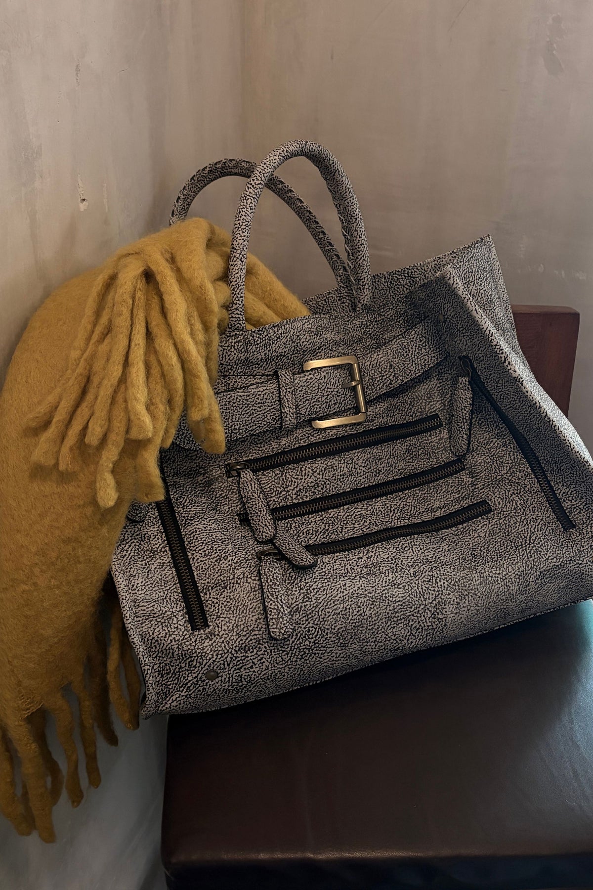 Cargo Tote in Pebbled Stonewash