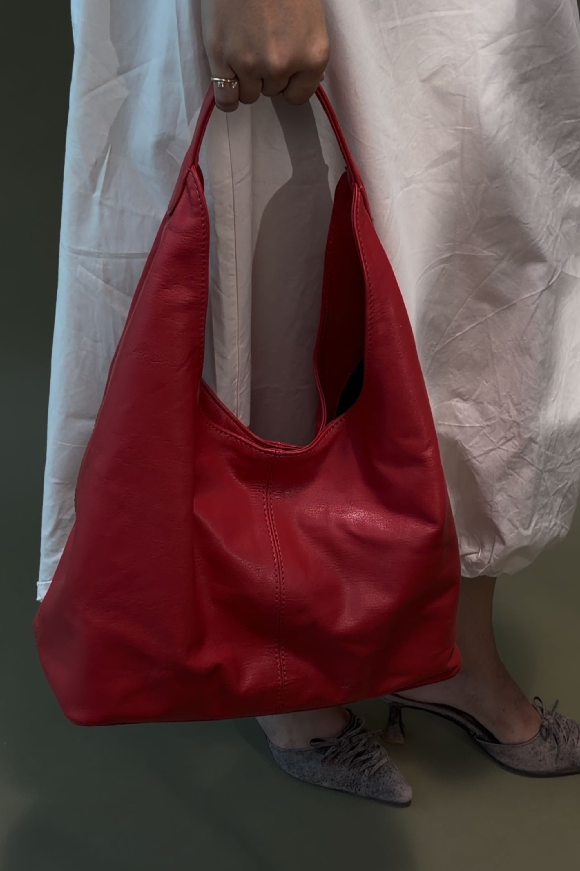 Deve Hobo Tote in Red